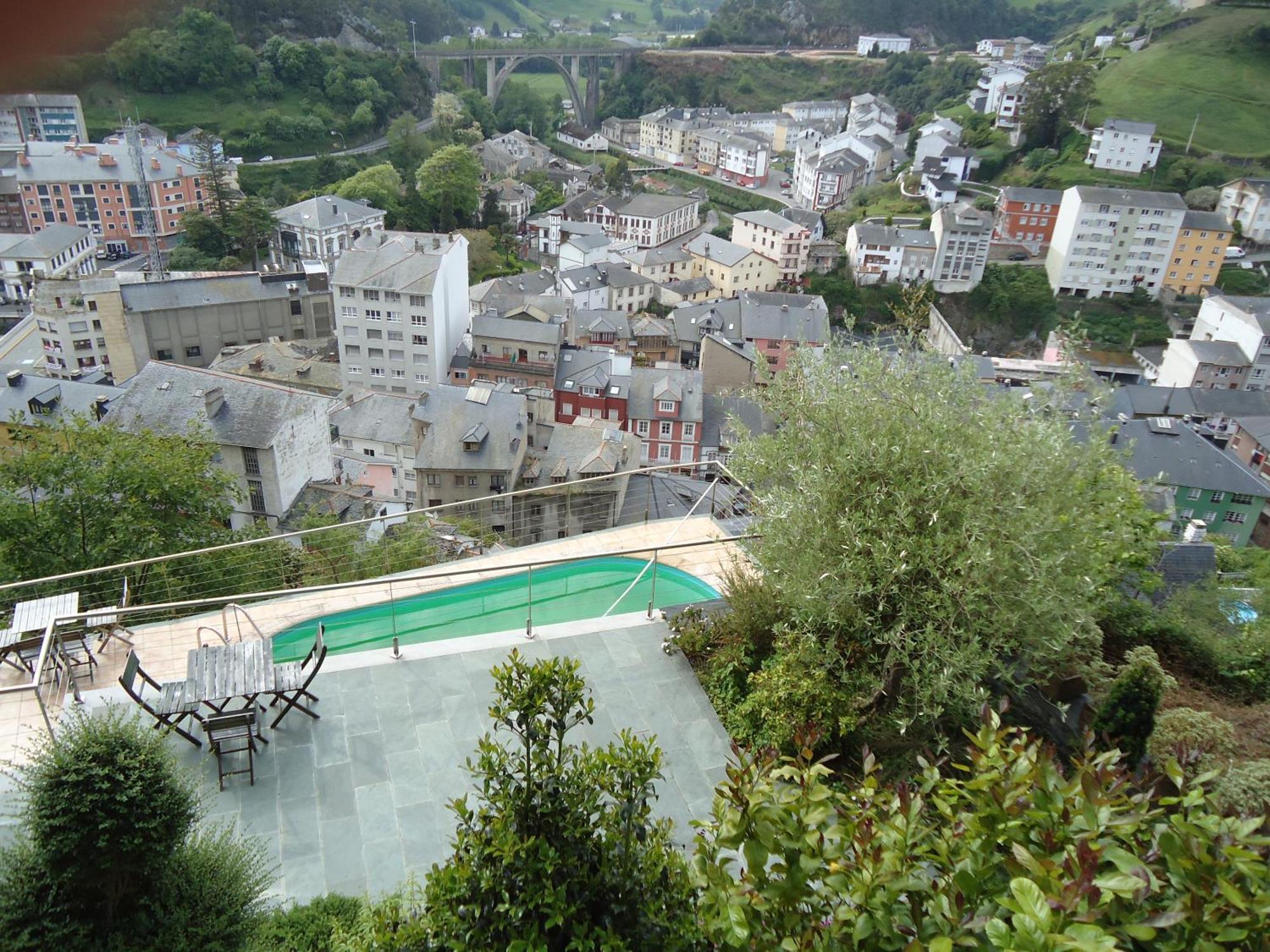 Hotel Casona El Gurugu à Luarca Extérieur photo