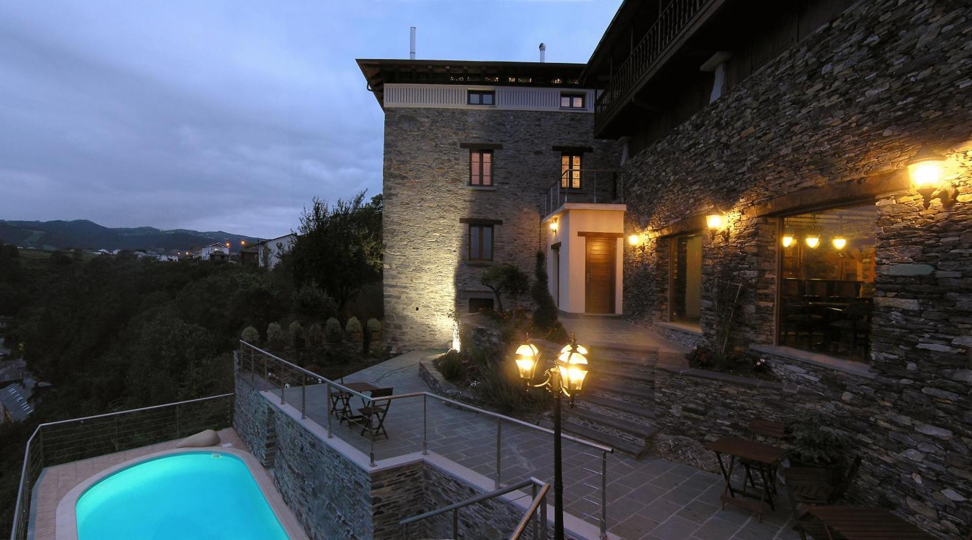Hotel Casona El Gurugu à Luarca Extérieur photo