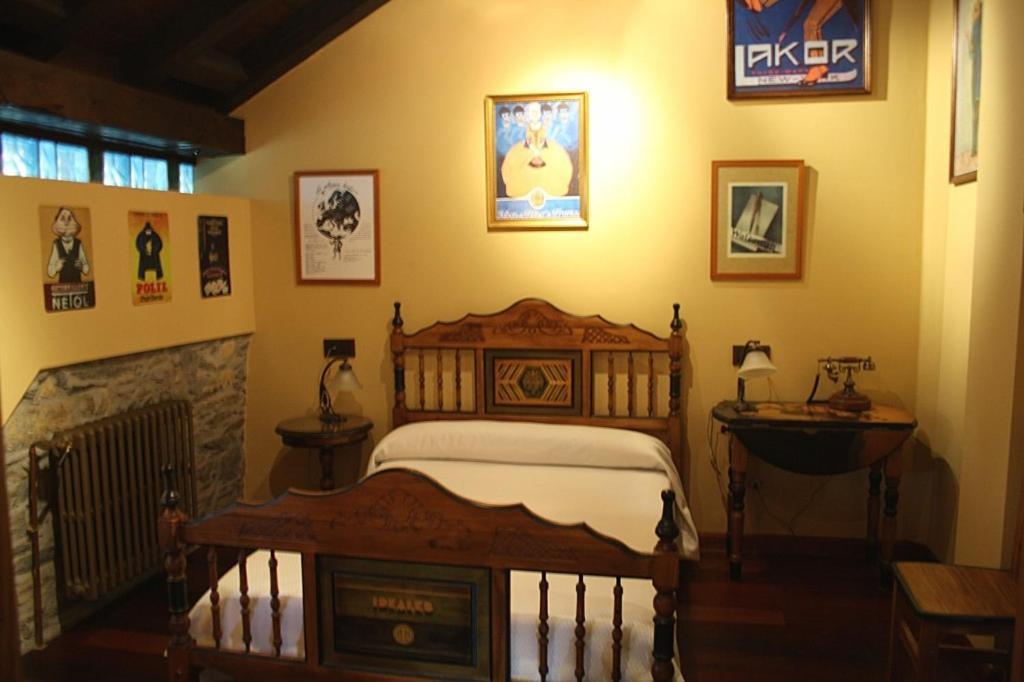 Hotel Casona El Gurugu à Luarca Extérieur photo